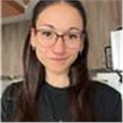 Graduada en Bioquímica y Ciencias Biomédicas. Profesora de Biología, Genética, Bioquímica, Anatomía, Química, Física