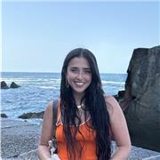 Recien titulada de Trabajo Social, estoy estudiando un Máster en Investigación en Educación