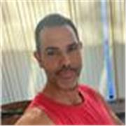 Experto en fitness, entrenamiento personal con alta especialización en patologías.