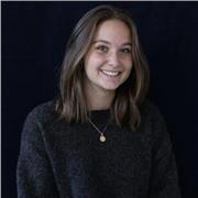 Passionnée par les langues, je propose des cours d’anglais et d’espagnol pour enfants et adolescents à Saint-Etienne et en ligne.