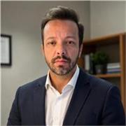 Professor de aulas de economia e matérias correlatas