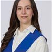 Jóven profesora apasionada de las matemáticas y de seguir aprendiendo, con amplia gama de asignaturas disponibles que impartir.