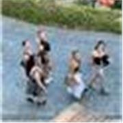 Profesora de Filosofía que imparte clase de la rama de humanidades a todas las edades: gazte, euskera, filosofía, historia