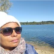 Soy persona con conocimientos de español nativo, con deseos de que mis alumnos hablen, piensen y escriban español en breve tiempo