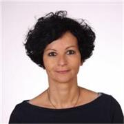 Nauczycielka języka angielskiego prowadzi zajęcia na wszystkich poziomach