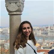 Profesora de inglés y francés que imparte clases particulares a alumnos de todas las edades