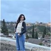 Offro lezioni a chi ha bisogno, mi piace essere d’aiuto 