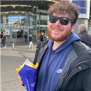 Diplomato al liceo linguistico, sono disponibile per fornire lezioni di lingua l’inglese ( ma anche altre lingue e materie)