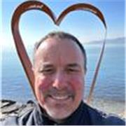 Je suis rigoureux, à l’écoute, bienveillant et attentionné.