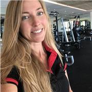 Clase de yoga para todo nivel de alumno