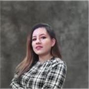 Originaria de Perú, bióloga con una maestría en biotecnológica molecular. Actualmente estudiante de doctorado en República Checa.