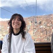 Me defino como una persona cercana y empatica. Me gusta escuchar y dar todo de mi