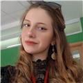 Her yaş grubuna İngilizce dersleri veriyorum. Derslerimi öğrencinin hedeflerine göre planlıyorum. 