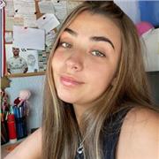 Estudiante, con ganas de ayudar a niños con más dificultades en cualquier materia de primaria