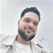 Prof de français à l'approche humaine. À l'écoute pour avancer à votre rythme tout en gardant le cap sur vos progrès.