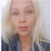 Tutor esperta in pronuncia di Inglese Americano. Inglese C2 parlato quotidianamente per via del mio lavoro per una Azienda in Usa.