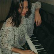 Professeure de piano. Diplôme supérieur de Musique avec plus de 5 ans d'expérience donne des cours au Costa Rica et en ligne.