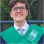 Estudiante de tercer año del Grado en Educación Primaria Bilingüe, con experiencia con niños imparte clases online y presencial