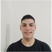 Profesor de turismo con especialización en atención al cliente