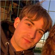 Estudiante universitario de arquitectura, disponibilidad para impartir clases presenciales(preferiblemente).