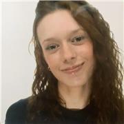 Estudiante de Psicología y Monitora Infantil de Voleibol, con 3 años de experiencia entrenando a niños/as.