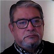 Soy contador con mas de 50 años de experiencia en el área contable. Tengo otros grados como magister en área ambiental y políticas sociales. Hice clases desde 2005 a 2016 en La Universidad de Los Lagos.
Mis clases son teoría y practicas para probar lo exp