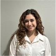 Profesora de inglés con certificación Trinity Cert-TESOL para todos los niveles y exámenes de nivel C1 de Cambridge. 