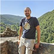 Perito elettronico e lavoratore nel settore impartisce lezioni di elettronica, teorica e pratica con strumentazione propria