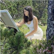 Graduada en Bellas Artes. Clases de dibujo, pintura y creatividad para todas las edades y niveles en Bizkaia y online.