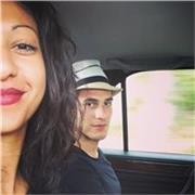 Studentessa in Mediazione Linguistica.
Studio le materie linguistiche dalle medie, ho praticato le lingue fino ad oggi. 
Sono laureata in lingue, nello specifico inglese e francese. 
Pratico ripetizioni private da anni, nello specifico con bambini dall'et