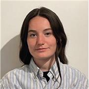 Styliste Mode, Native française; ayant étudié à Milan j'ai pu apprendre l'anglais et l'italien.