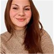 Educadora que ofrece clases de español, alemán e inglés