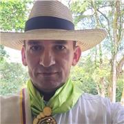 Docente especializado en ciencias, proyectos, formación técnica y educador con más de 15 años de experiencia