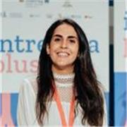 Dinámica, creativa, resolutiva, con gran capacidad de gestión.