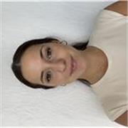 Soy psicóloga graduada, responsable, paciente y con vocación por el cuidado infantil. 