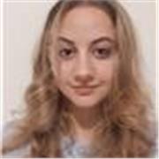 Studentessa in università internazionale, con certificato Cambridge C1, aiuta studenti e adulti a migliorare il loro inglese