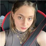 Deutsch-Tutor, der Kinder aller Altersgruppen unterrichtet