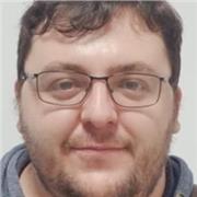 Profesor de informática apto para todas las edades y niveles