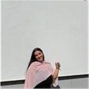 Profesora con mención en inglés, clases dinámicas y adaptadas a cada alumno. 