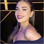 Insegnante di canto lirico (dai 15 anni) e pop (dagli 8 anni)