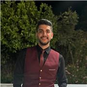 Visual designer con laurea specialistica, la creatività è una dote che tutti abbiamo dobbiamo solo allenarla.