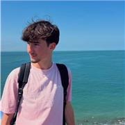 Étudiant en licence d’économie , brevet mention très bien, disponible pour vous aider 😊