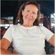 Offro lezioni di diritto agli studenti delle superiori.  Interagisco per rendere interessante ed accattivante la materia. 