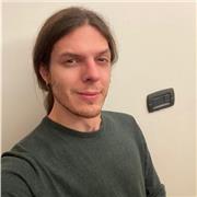 Ciao, mi chiamo Davide, sono un apprendista tatuatore, amo l'arte e la letteratura, sono diplomato al liceo artistico e laureato all'accademia di belle arti di Roma,  posso aiutarti con delle lezioni di italiano, di storia dell'arte ma anche con consigli