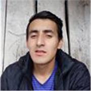 Profesor de matemática imparte clases para estudiantes de todas las edades
