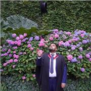 Ambitious, clear and concise. Aimed at hard workers.