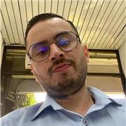 Profesor con 7 años de experiencia en cursos seleccionados