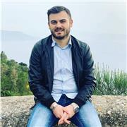 Laureato in filosofia e storia/specializzato sul sostego/laureato in filologia moderna
