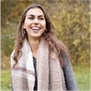 Laureanda in Lingue e traduzione offre ripetizioni e lezioni in materie umanistiche e lingue (italiano, inglese,francese) per ragazzi. Di tutte le materie per bambini scuole elementari e medie