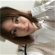 Profesora de lengua castellana y literatura y de inglés apta para todas las edades de primaria.